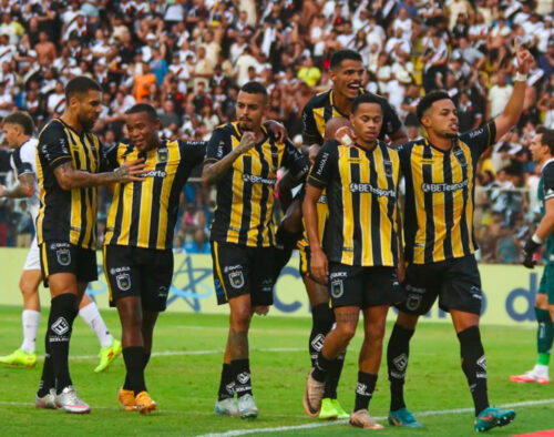 Camisa do Volta Redonda/RJ Oficial I Pratic 2025 #28 Gabriel Bahia Usada em Jogo vs. VAS M - Image 3