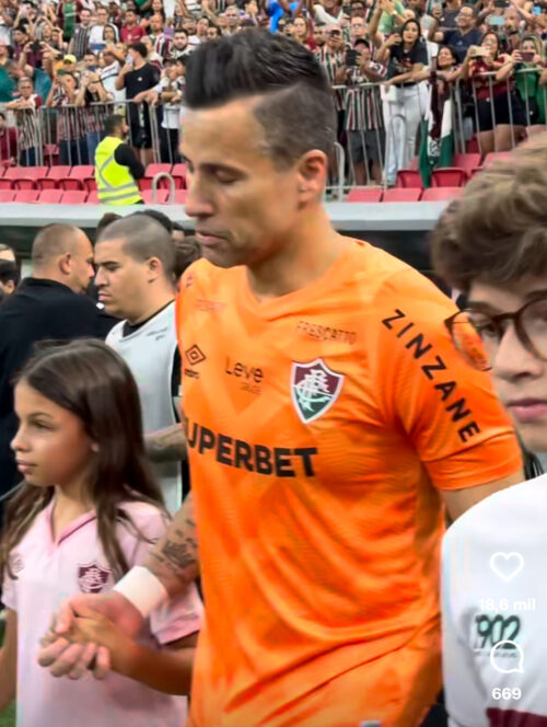 Camisa do Fluminense Oficial Goleiro Umbro 2025 #1 Fábio Usada em Jogo vs. Vasco G - Image 3