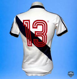 Alternative view of Camisa Vasco Oficial II Adidas 1980 #13 Paulo Roberto Brasinha Usada em Jogo