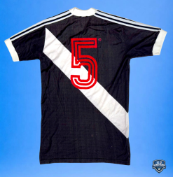 Alternative view of Camisa Vasco Oficial I Adidas 1981 #5 Usada em Jogo